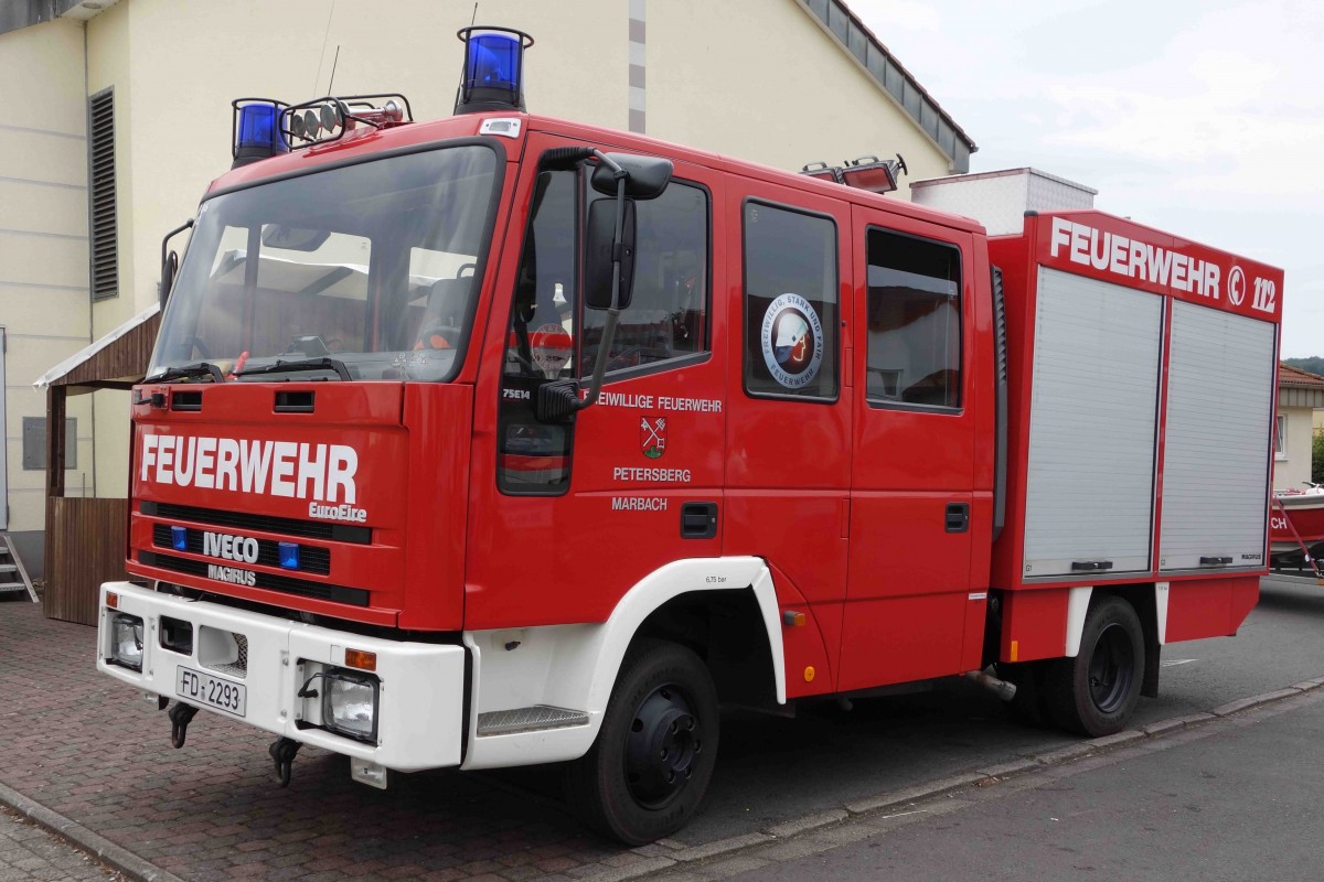 Iveco 75E14 der Freiwilligen Feuerwehr von 36100 Petersberg-Marbach, präsentiert beim  Tag der offenen Tür  im Juli 2015 