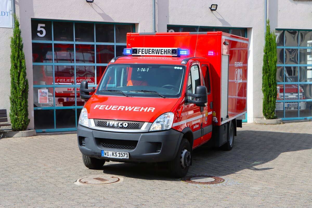 IVECO Daily 65C14 Magirus GW-IuK (Florian Darmstadt 1-14-1) Feuerwehr Darmstadt Eberstadt am 30.05.26 bei einen Fototermin. Danke f�r das tolle Shooting