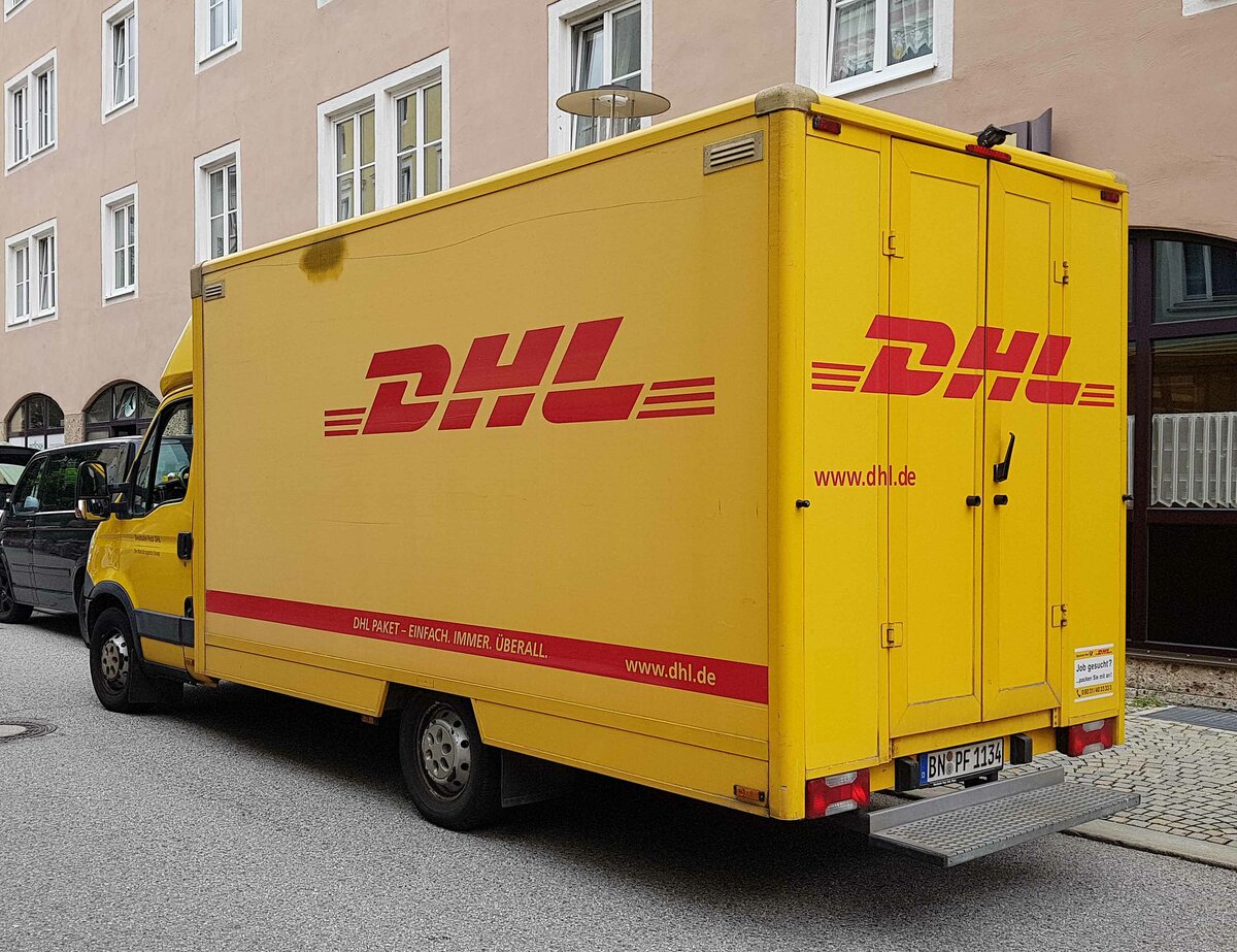 =Iveco Daily von DHL auf Zustelltour in Bad Reichenhall, 06-2022