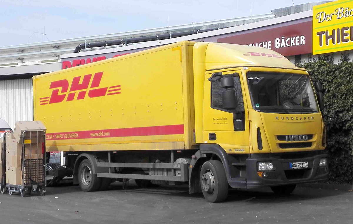 =Iveco Eurocargo von DHL steht in Kassel zur Beladung, März 2018