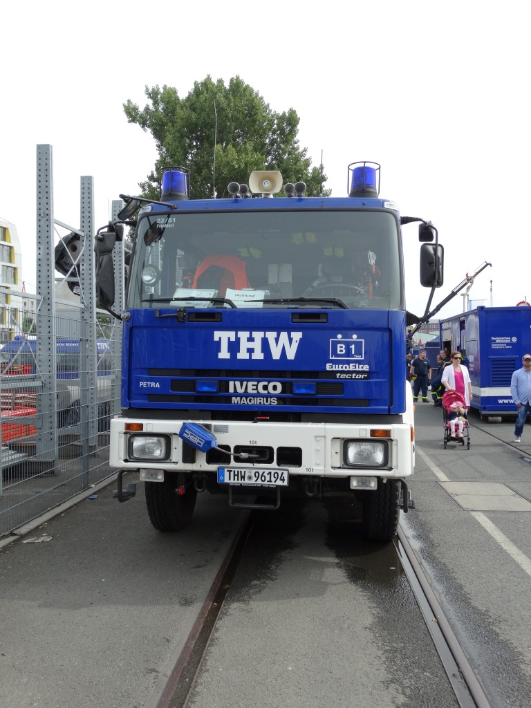 IVECO/Magirus LKW des THW am 28.06.14 in Frankfurt beim Osthafen Festival 2014