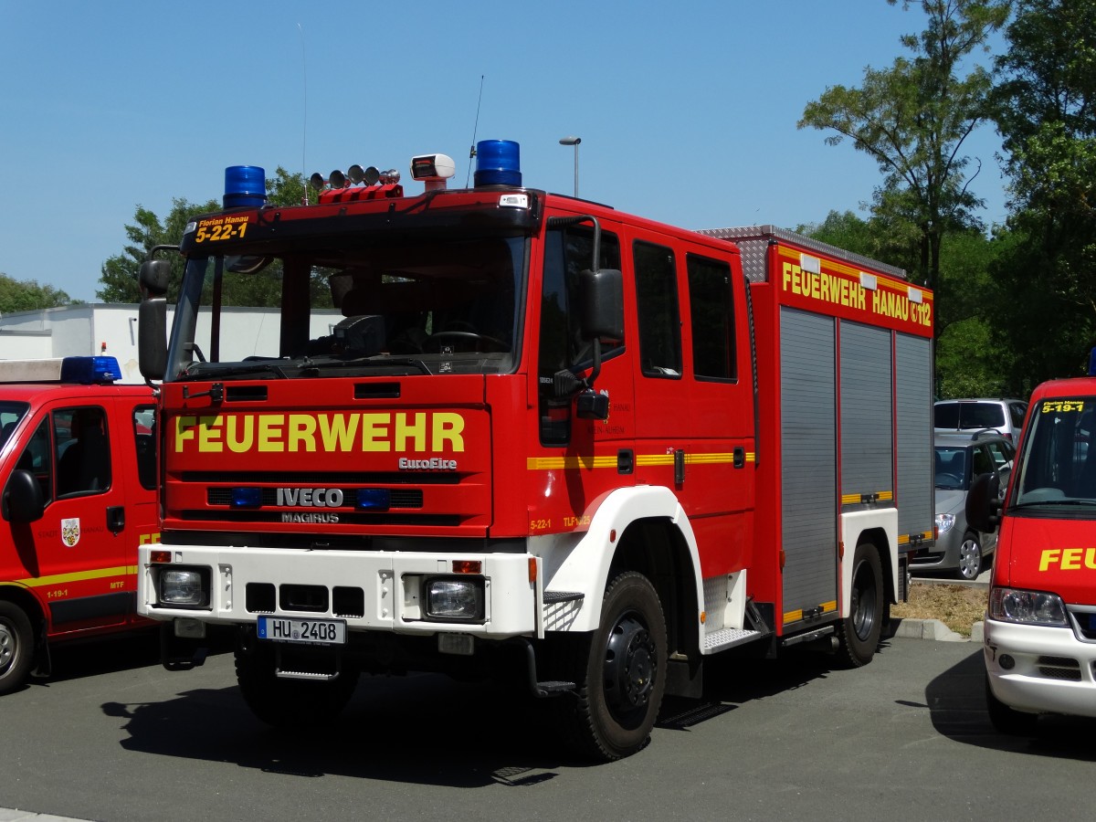 IVECO/Magirus TLF 16/25 (Florian Hanau 5-22-1) der Feuerwehr Hanau Mitte am 07.06.15 beim Tag der Offenen Tür