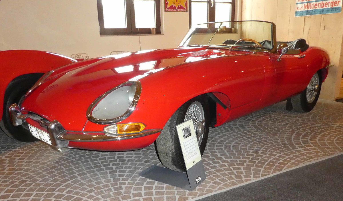 =Jaguar E Serie 1, Bj. 1962, 3800 ccm, 269 PS, ausgestellt im Auto & Traktor-Museum-Bodensee, 10-2019