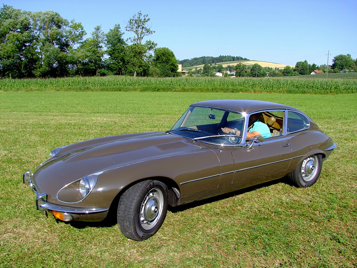 JAGUAR E-Type, Bj.1972; trifft zur Wadholz-Classic2013 ein; 130721