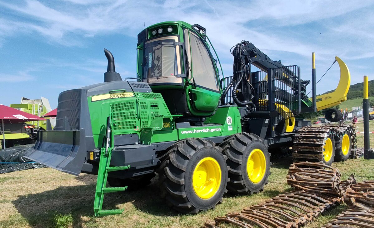 =John Deere Timberjack 1510 G, 225 PS, 6 Zyl.,  6800 ccm, ausgestellt beim Firmengeburtstag:  66 Jahre Lohnunternehmen HERRLICH  aus Langenbieber, 06-2026