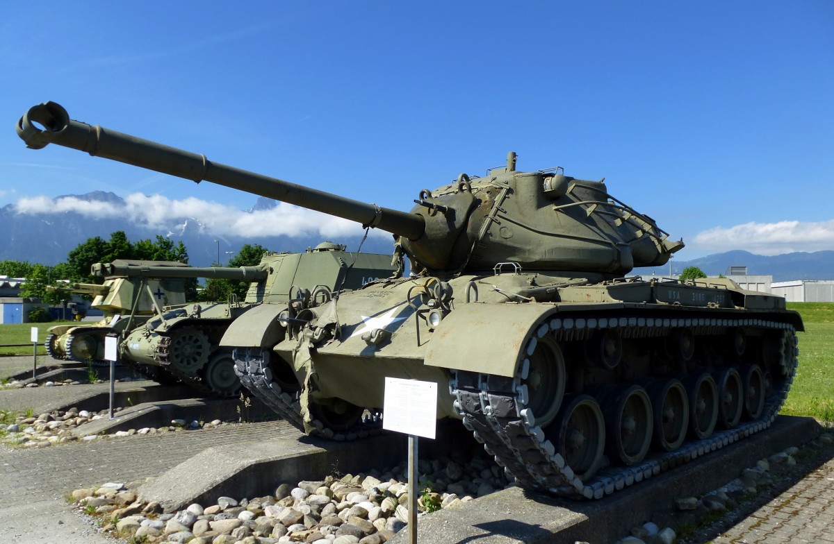 Kampfpanzer M47  Patton , ber 8000 Stck wurden von 1951-53 in den USA gebaut, 9cm Kanone, 810PS, Vmax.48Km/h, die Schweizer Armee beschaffte 1952 zwei Fahrzeuge fr Versuchszwecke, Panzermuseum Thun, Mai 2015