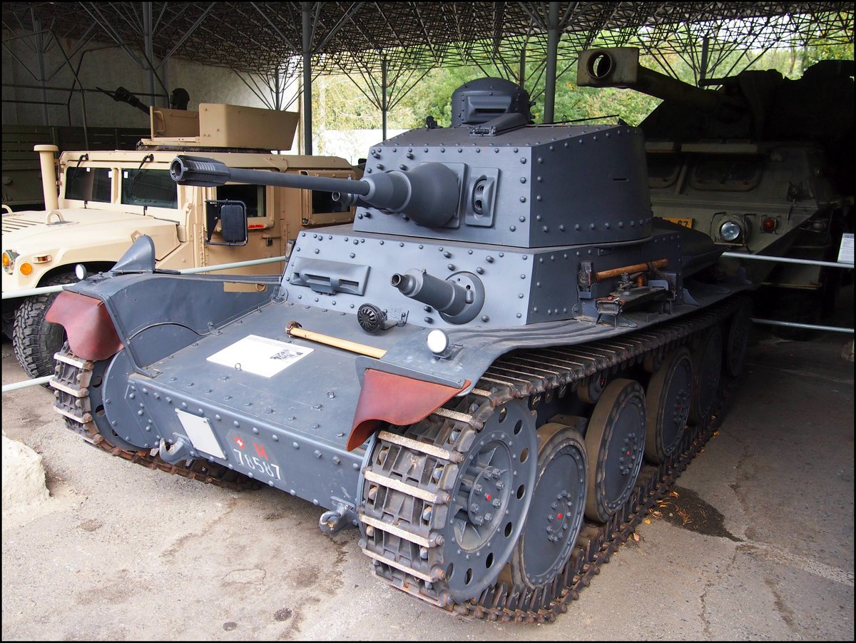 Kampfpanzer Praga LTL-H, Panzerwagen 39 (Baujahre 1939) mit 24mm halbautomatische kanone PzW K38, in Armeemuseums VHU Lešany am 7.10.2017