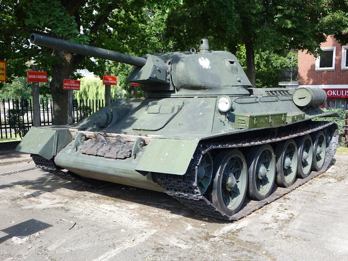 Kampfpanzer T34/76, 500 PS Motor, Museum Oreza Polskiego w Kołobrzegu Kolobrzeg / Kolberg (01.08.2021)