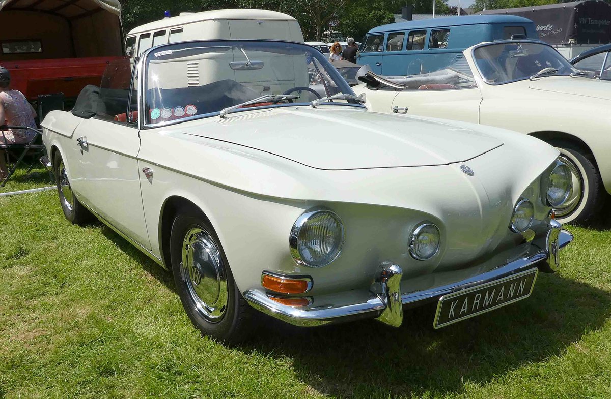 =Karmann Ghia steht auf dem Ausstellungsgelände in Bad Camberg anl. LOTTERMANN-Bullitreffen im Juni 2019