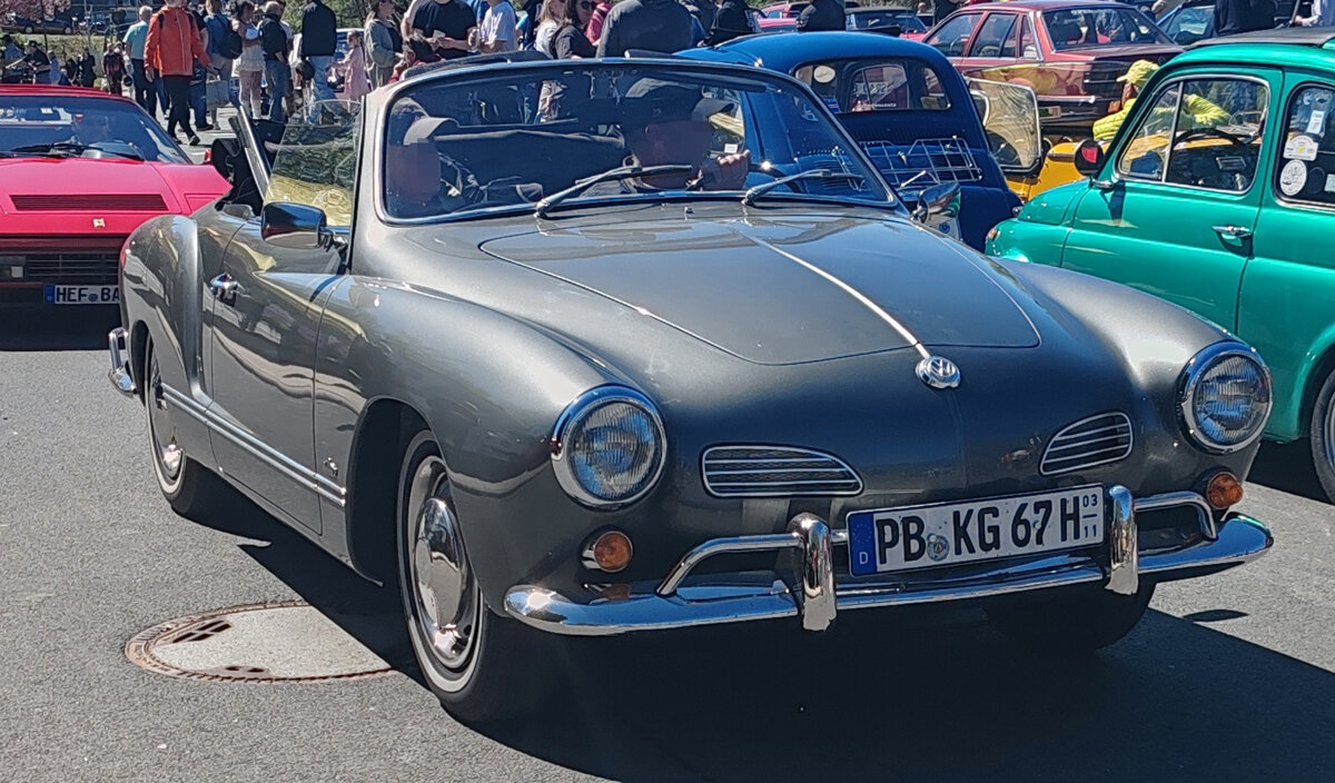 =Karmann Ghia unterwegs auf dem Ausstellungsgel�nde der Oldtimerveranstaltung in Frankenberg/Eder im Mai 2026.