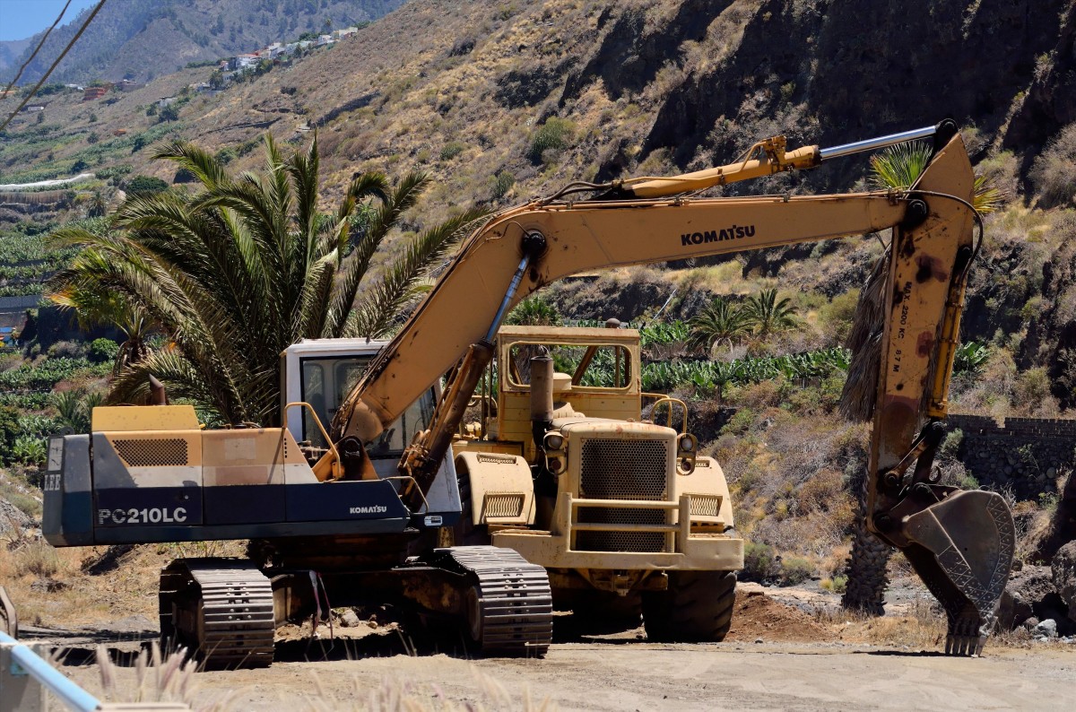 Komatsu PC210LC, Puerto Tazacorte, La Palma, Kanaren, 09.08.2014