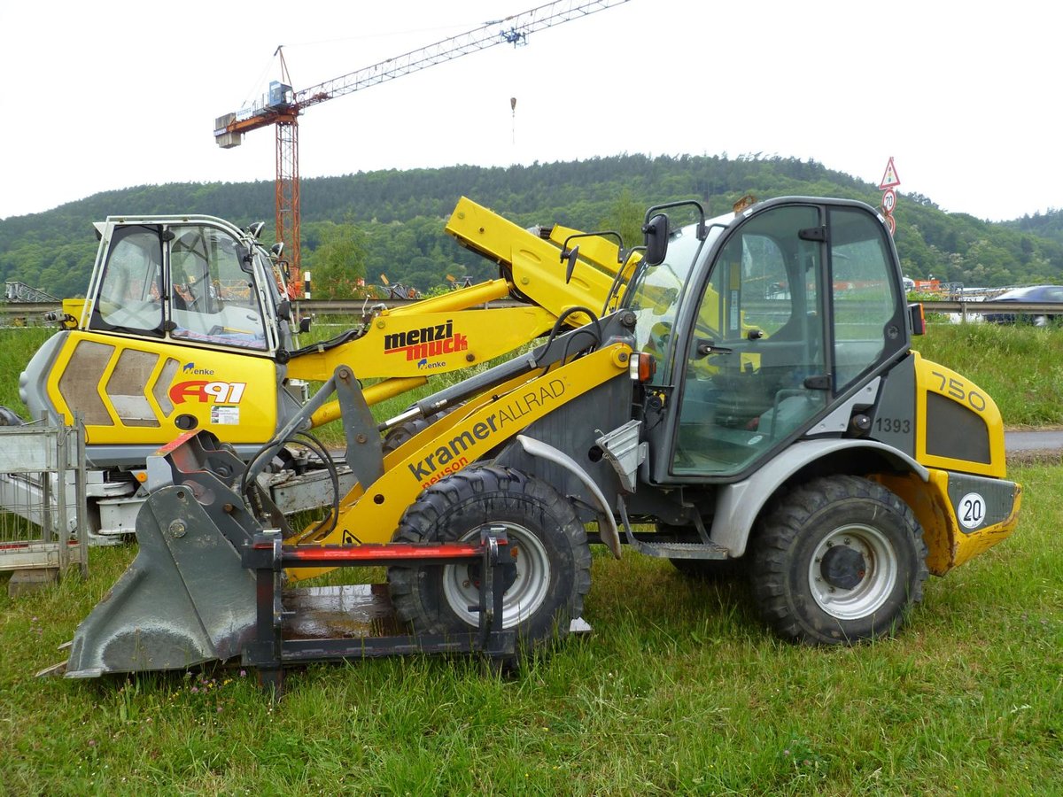 Kramer Allrad-Neuson 750 am 15.05.2011 in der Nähe von Trier-Ehrang