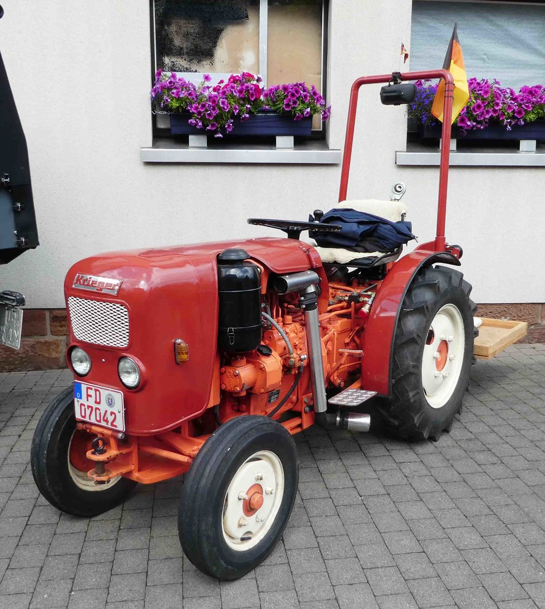 =Krieger - Traktor, ausgestellt anl. Ortsjubiläum von Fraurombach im August 2017