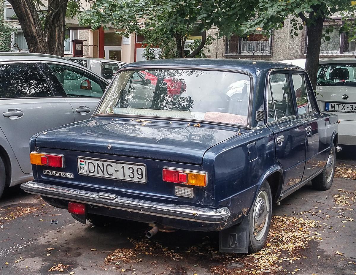 lada 1200 (VAZ 2101). Baujahr: 1976, das Auto ist ca 80000km bis heute gefahren. Foto: September, 2019, Budapest (HU).