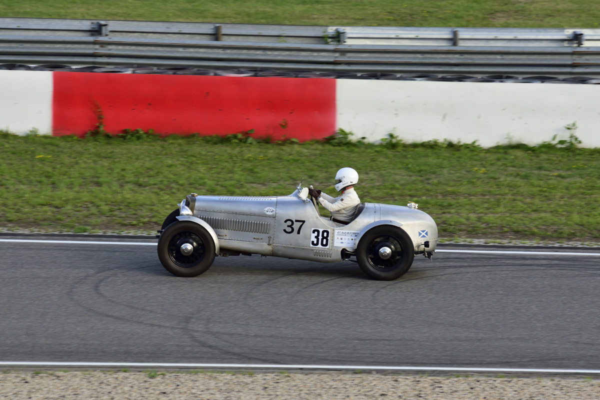 Lanchester 14 Sport Special (1937), beim 47. AvD - Oldtimer Grand Prix, 9.-11. August 2019 / Nürburgring, Rennen 13 Vintage Sports Car Trophy. Aufnahme 10.8.2019 von einer Zuschauer- Tribühne