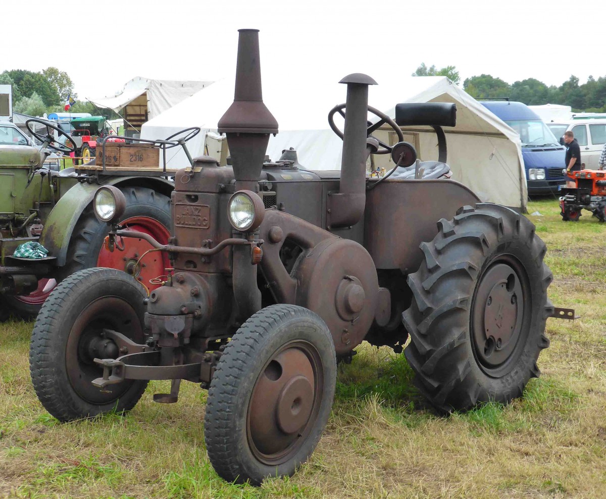 Lanz in Alterspatina steht bei der Oldtimeraustellung in Alt Schwerin im August 2014