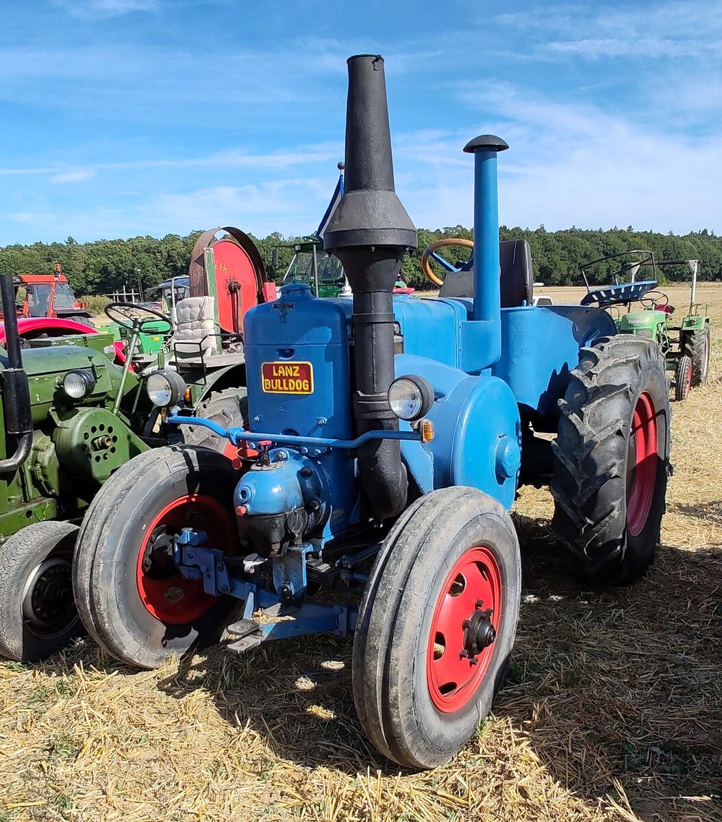 =Lanz Bulldog, ausgestellt bei der Oldtimerveranstaltung der OLDTIMERFREUNDE OHMTAL in Dannenrod, 09-2025