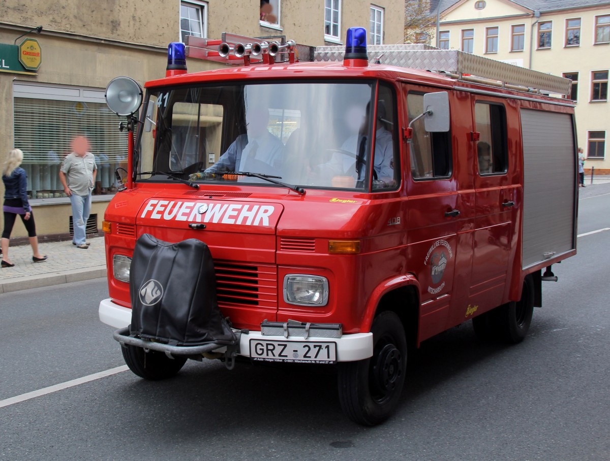 LF 8/TS  der Freiwillige Feuerwehr Nitschareuth. Zusehn beim Historischer Feuerwehrumzug in Zeulenroda. Foto 31.08.13
