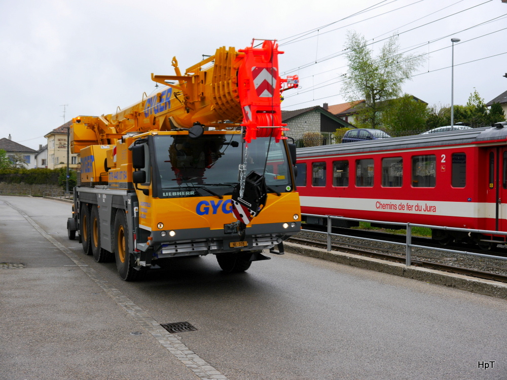 Liebheer Mobiler Kran unterwegs in Saingeleier am 16.05.2014