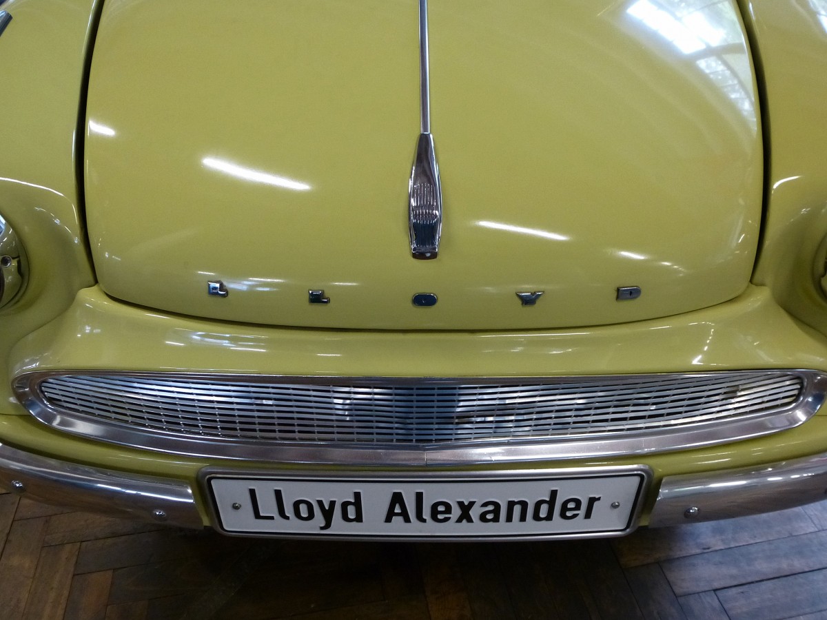 Lloyd Motorenwerke GmbH Bremen, Frontpartie mit Schriftzug am PKW Lloyd Alexander LP600, Baujahr 1959, Nov.2014