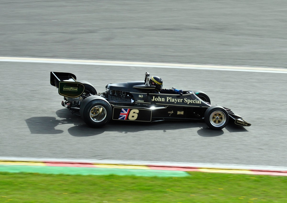 Lotus 77 (John Player Special) Bj.:1976.
Beim FIA Masters Historic Formula One Championship,
am 21.9.13 in Spa Francorchamps.
