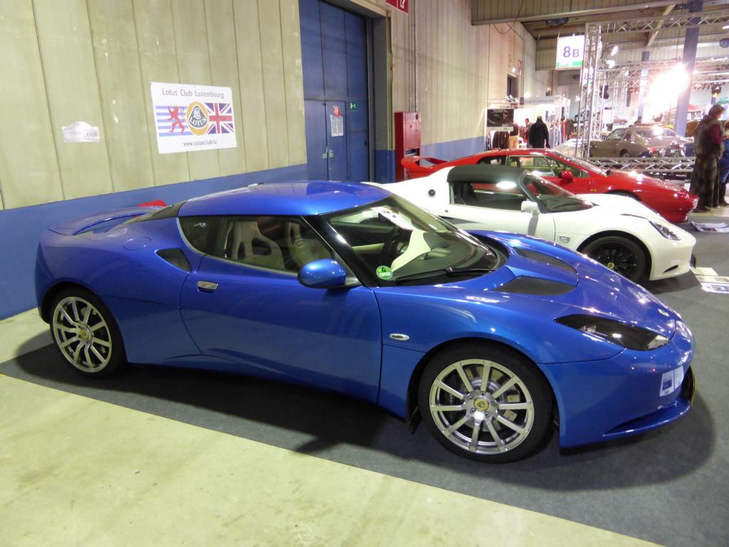 Lotus Evora auf der International Motor Show in Luxembourg am 23.11.2013