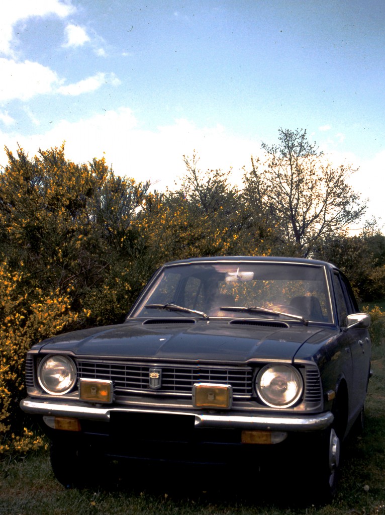 Luxemburg, Esch-sur-Sre, Toyota Corolla E20, 1970-1978 gebaut. Scan eines meiner Dias aus dem Jahr 1973.