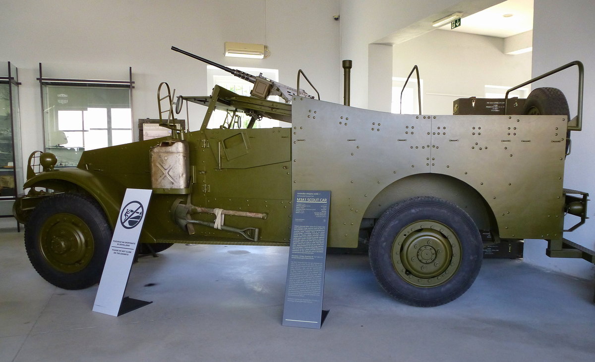 M3 A1 Scout Car, US-amerikanischer Panzerspähwagen des II.Weltkrieges, 8 Mann Besatzung, Vmax.88Km/h, Militärmuseum Pivka/Slowenien, Juni 2016
