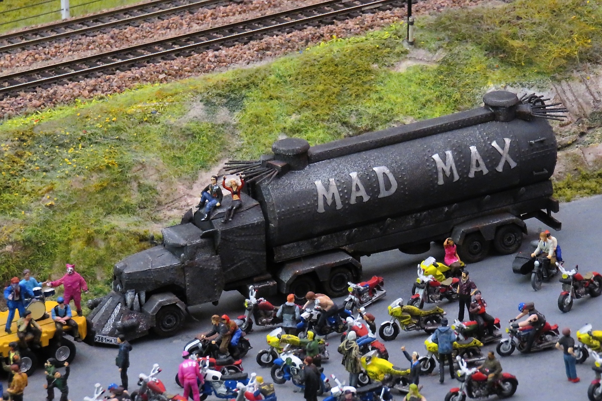  MAD MAX  Tanklaster auf der Modellbahn  Grand Maket Rossia , St. Petersburg, 15.10.2017