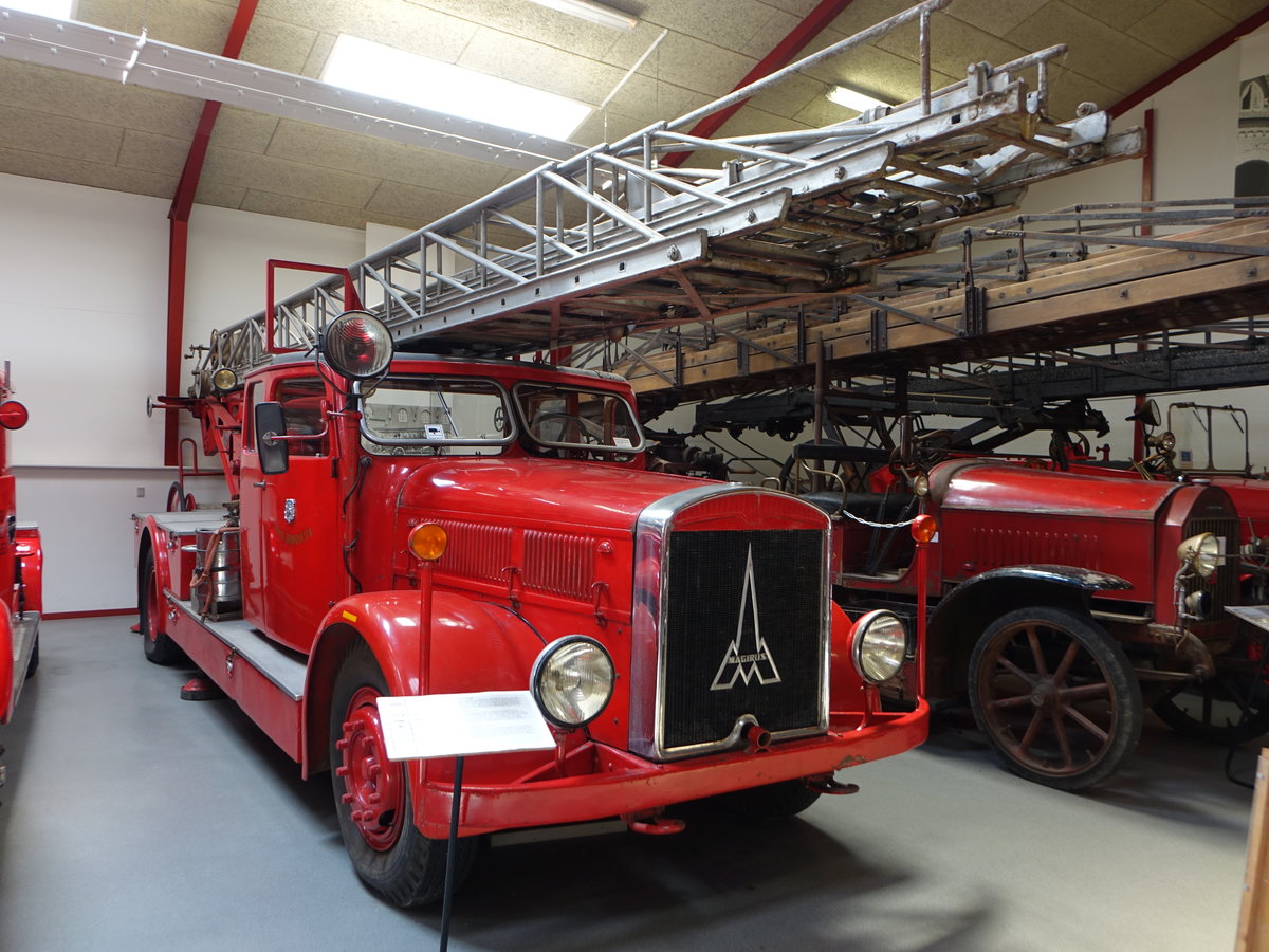 Magirus Drehleiterfahrzeug FL-45, 26 Meter Stahlleiter, Dänisches Feuerwehrmuseum Oksbol (26.07.2019)