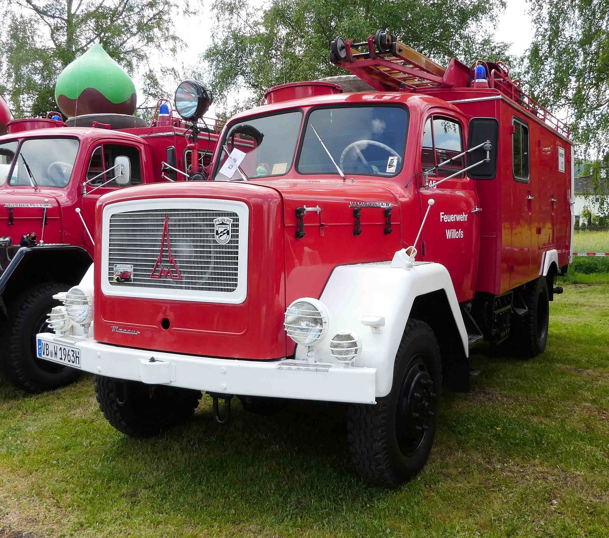 =Magirus Mercur als Löschgruppenfahrzeug LF 16 der Feuerwehr Willofs, steht im Mai 2017 in der Burgenstadt Schlitz