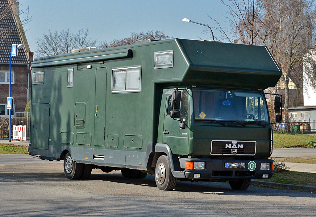 MAN 8-224, umgebaut als Wohnmobil in Zülpich - 12.03.2014