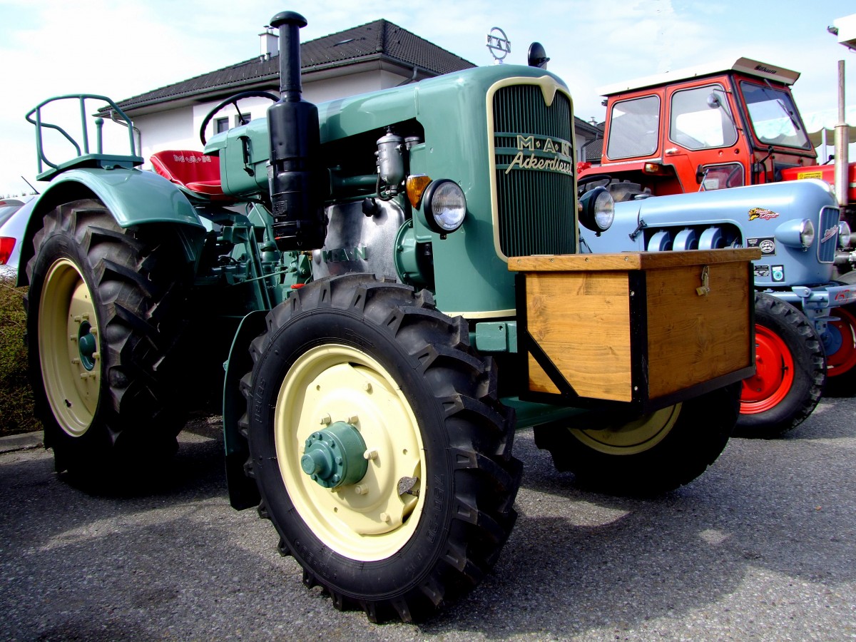 MAN-Ackerdiesel C40A; 3185cm³,40PS;Bj.1956; mit praktischer Fronttransportkiste; 150412