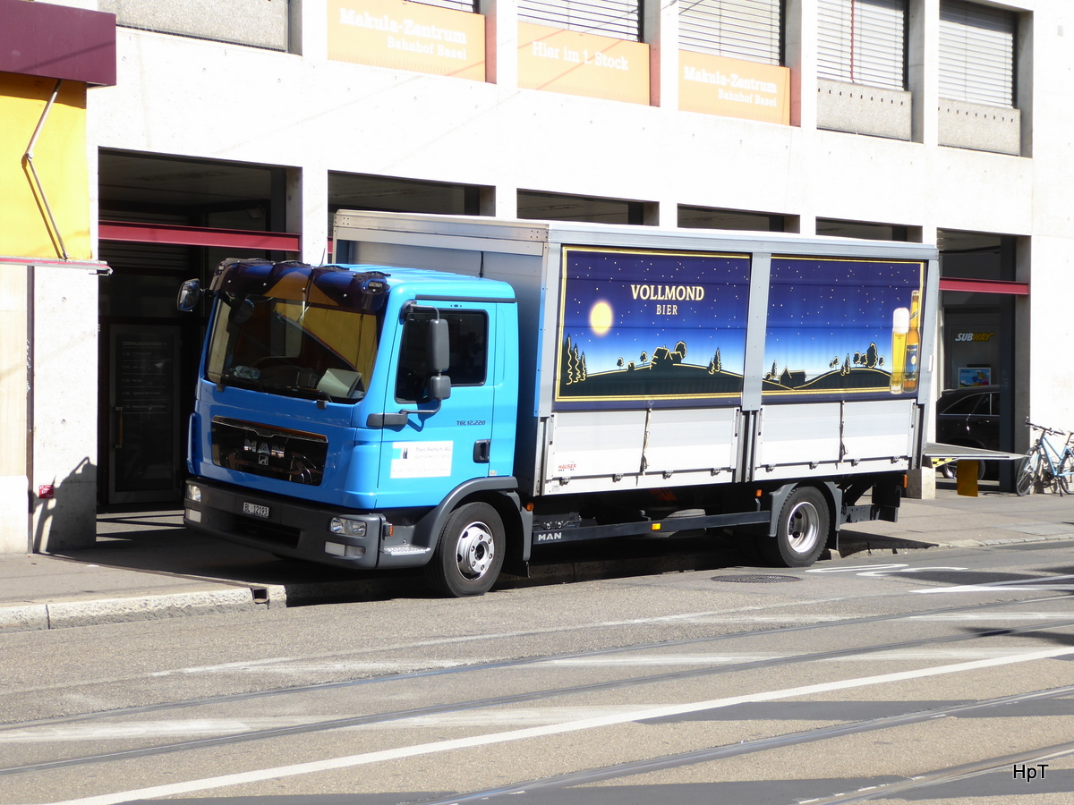 MAN BL  12193 LKW mit Mondscheinbier Werbung unterwegs in der Stadt Basel am 15.09.2017