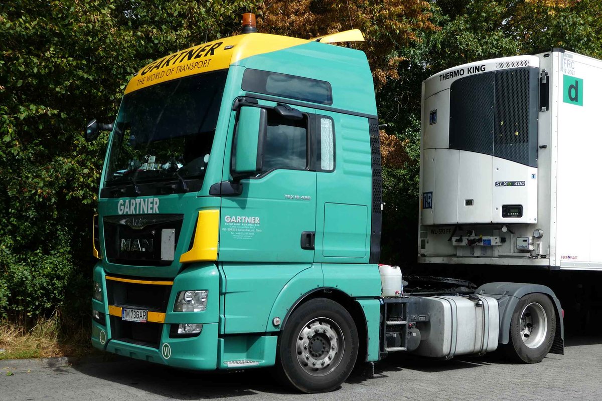 =MAN Der Spedition GARTNER steht im September 2016 auf dem Autohof Fulda-Nord