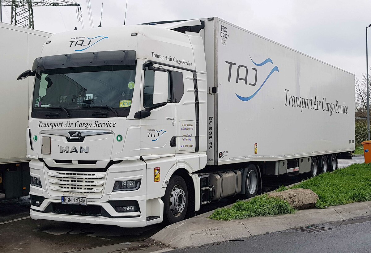 =MAN-Sattelzug (1434A) der Spedition TAJ rastet im April 2022 an der A 3