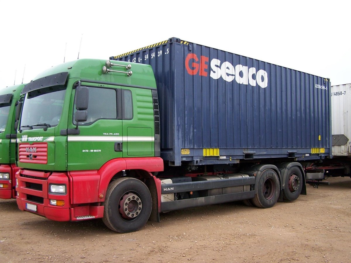 MAN TGA 26.480 aufgenommen am 25.12.2006