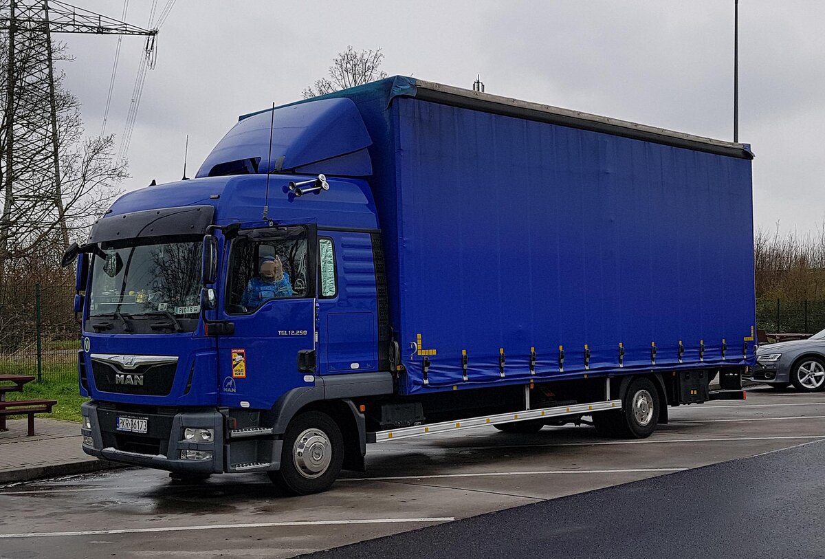 =MAN TGL aus Polen rastet im Mai 2022 an der A 3