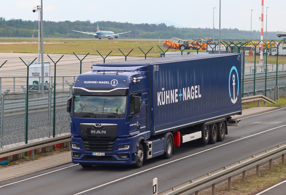 MAN TGX 18.460 K�hne und Nagel am 15.05.26 am Frankfurter Flughafen 