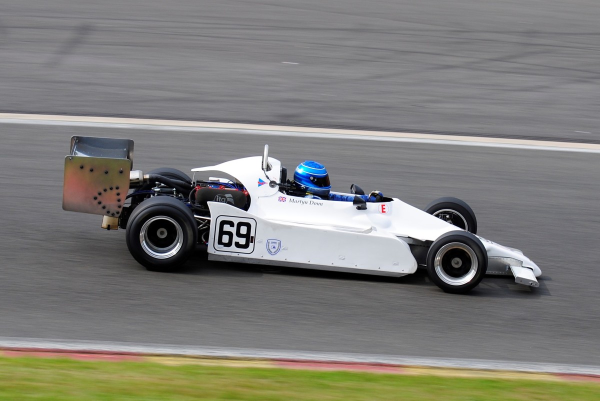 Martyn Donn (GB) auf Lola T760 F. Atlantic 1600cc (1979), beim Graf Berghe von Trips Pokal beim ADAC Rce Festival am 20.7.2014