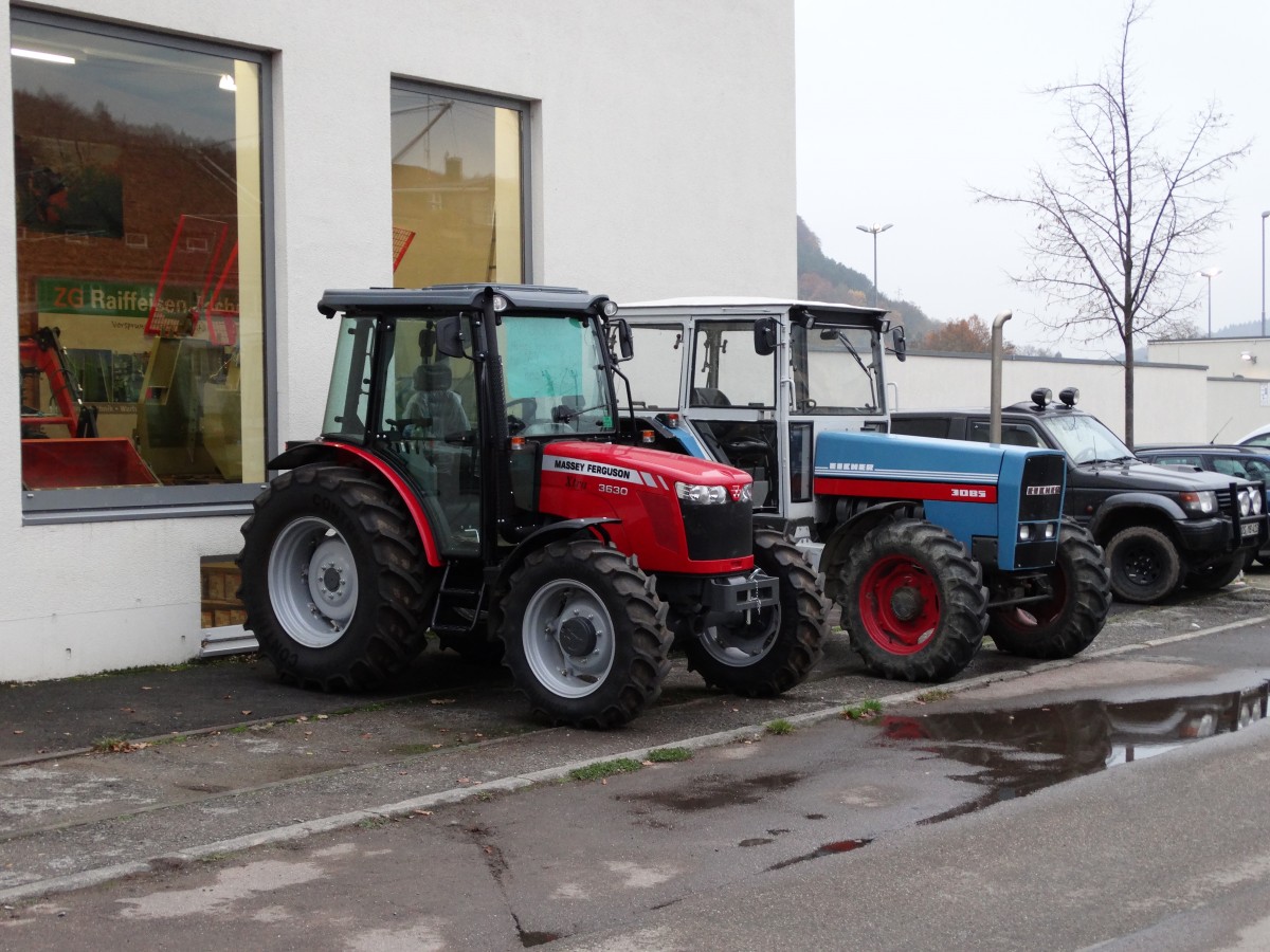 Massey Ferguson Traktor am 13.11.14 in Mosbach (Baden)
