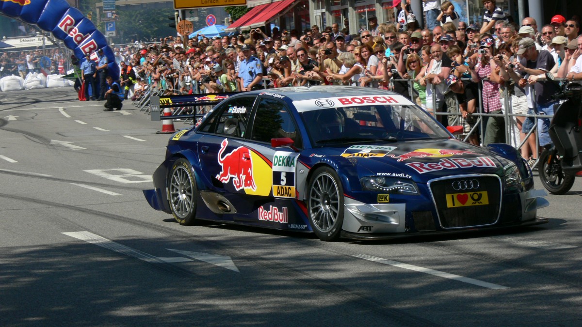 Matthias Ekström in seinen Abt Audi A4 aus der DTM Saison 2010 beim Vettels Home Run am 18.07.2010 in Heppenheim.