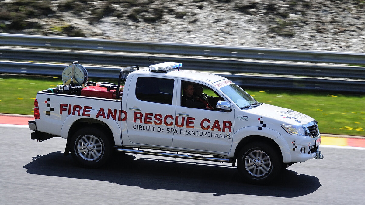 Mazda BT-50 Safetycar Fire and Rescue Car des Circuit de Spa Francorchamps, im Einsatz beim 6 Stunden der WEC,Rennen am 7.5.2016 in Spa Francorchamp