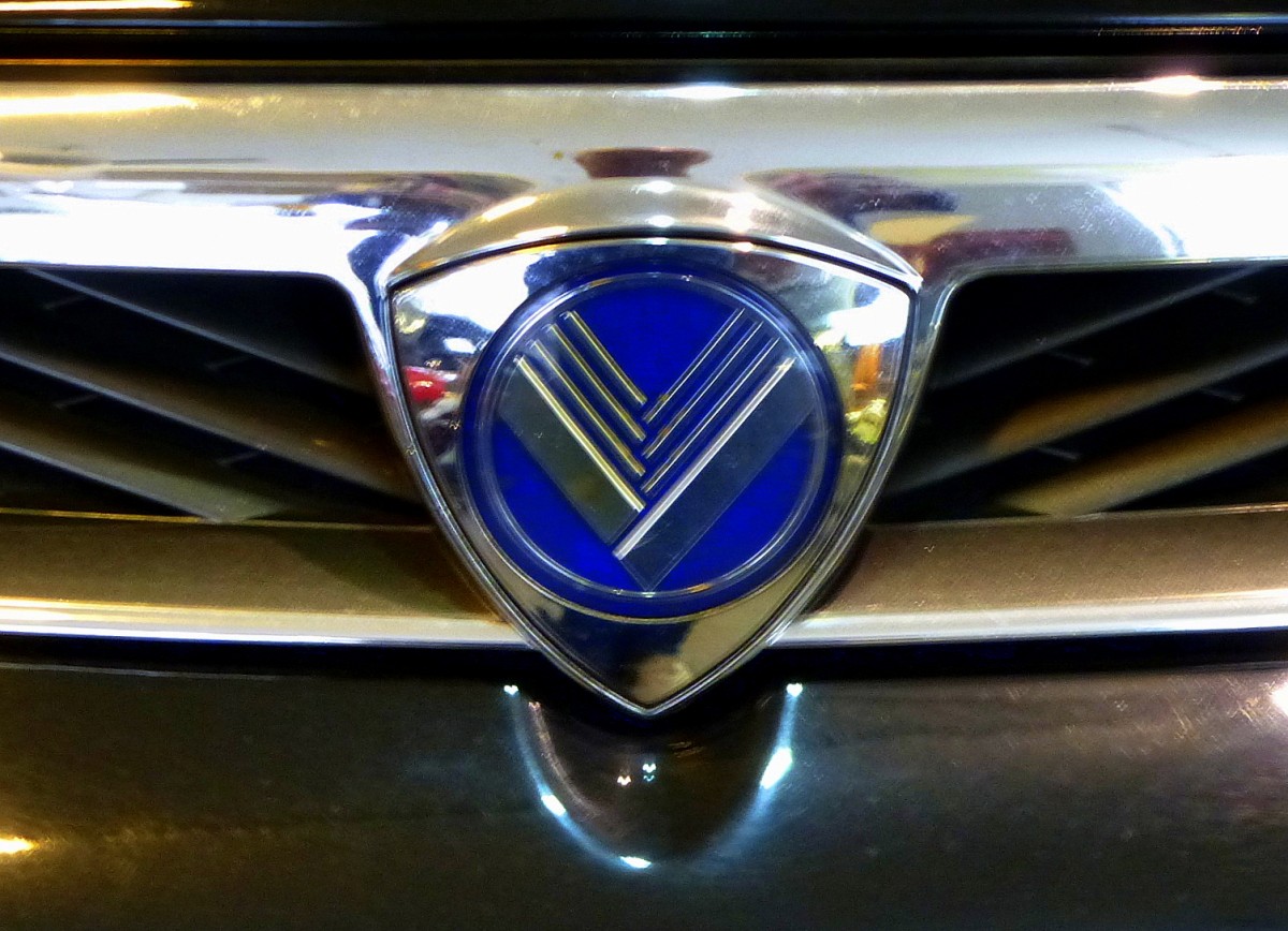 Mazda, Khleremblem am Coupe  Eunos Cosmo , gebaut von 1990-95, Okt.2014