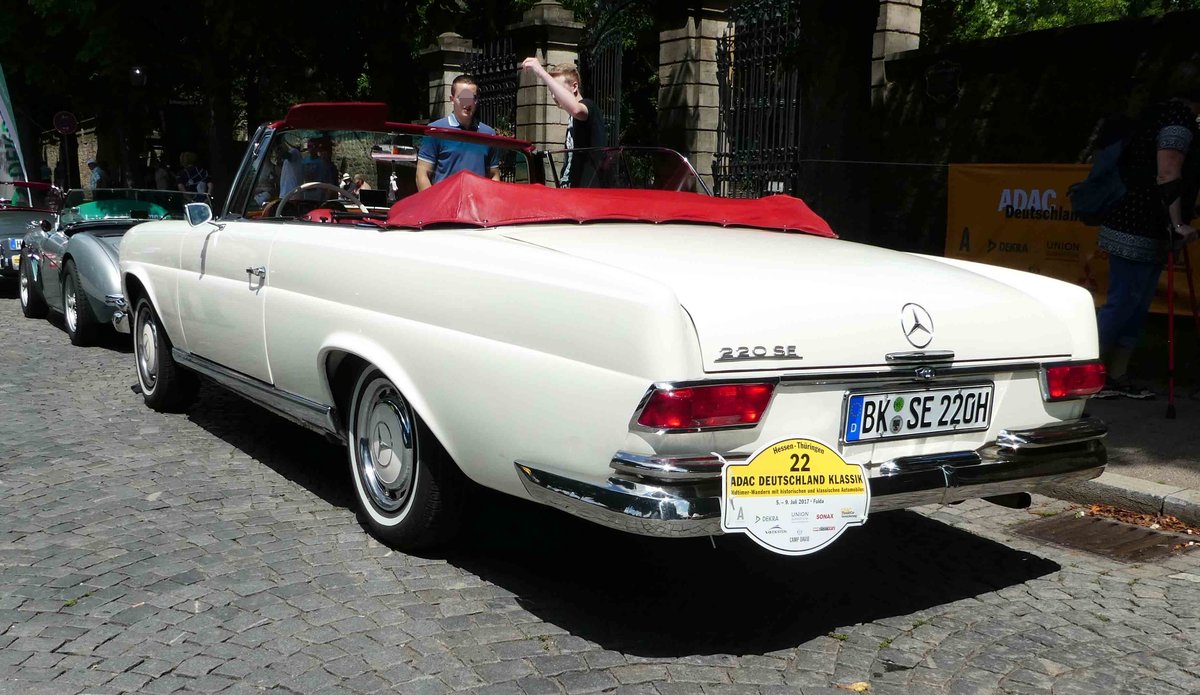 =MB 220 SE, 120 PS, Bj. 1962, steht zur Fahrzeugabnahme in Fulda anl. der ADAC Deutschland Klassik 2017, Juli 2017