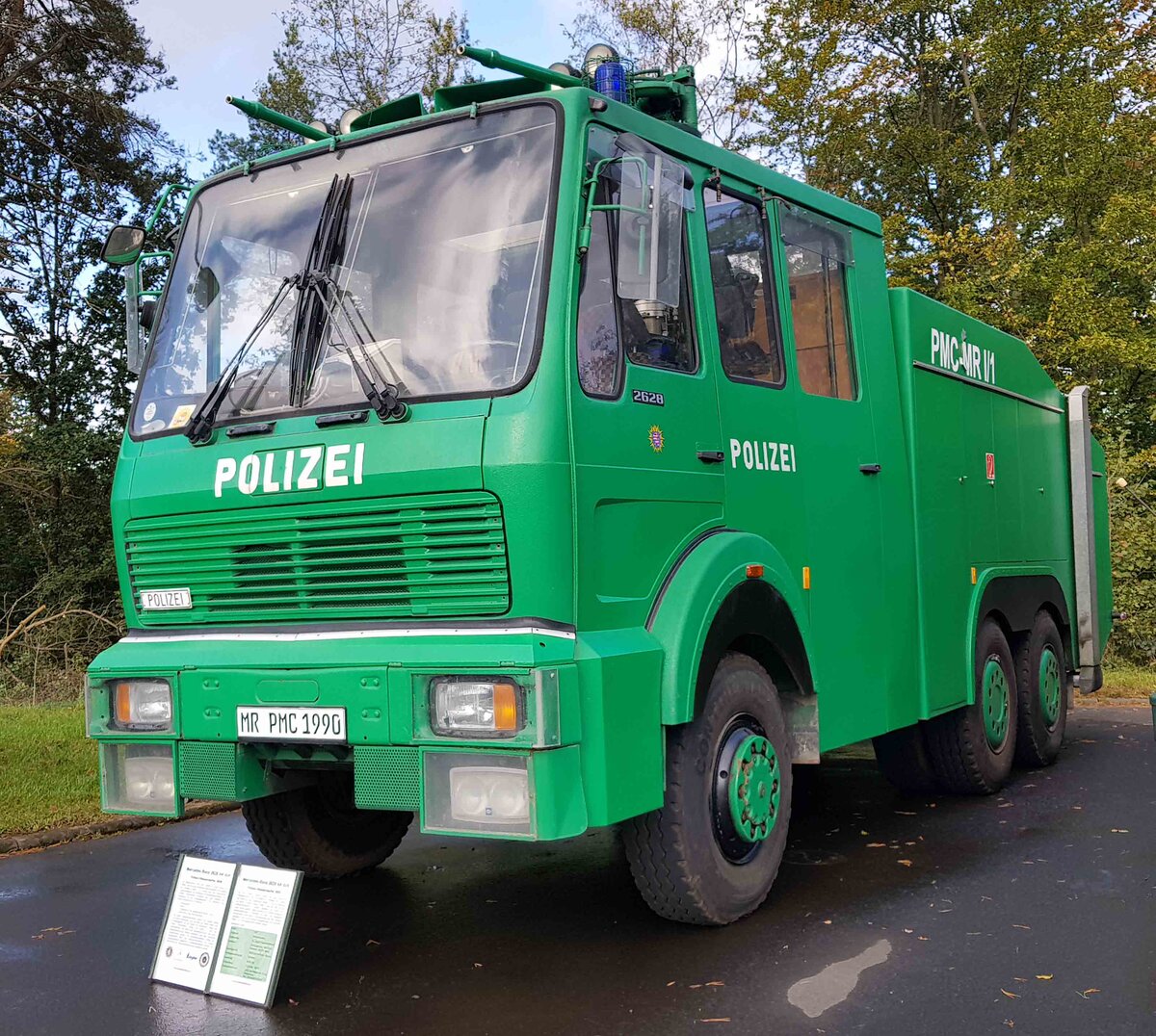 =MB 2628, ehemals als WaWe 9 der hessischen Polizei, ausgestellt im Polizei-Oldtimer-Museum Marburg, Oktober 2023