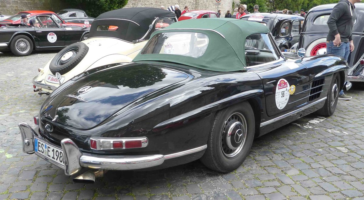 =MB 300 SL Roadster, Bj. 1957, 2996 ccm, 215 PS, steht in Fulda anl. der SACHS-FRANKEN-CLASSIC im Juni 2019