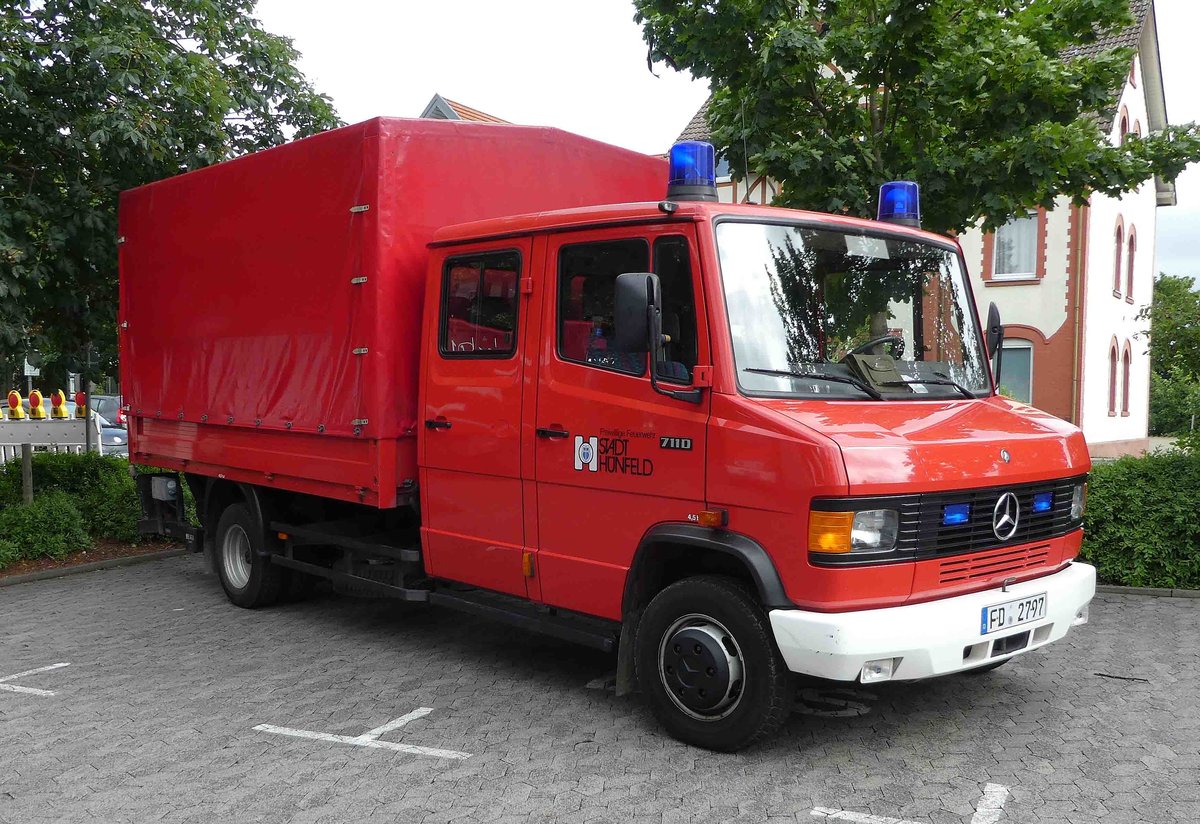 =MB 711 D als Gerätewagen Nachschub der Feuerwehr HÜNFELD ausgestellt beim Tag der offenen Tür im Juni 2019
