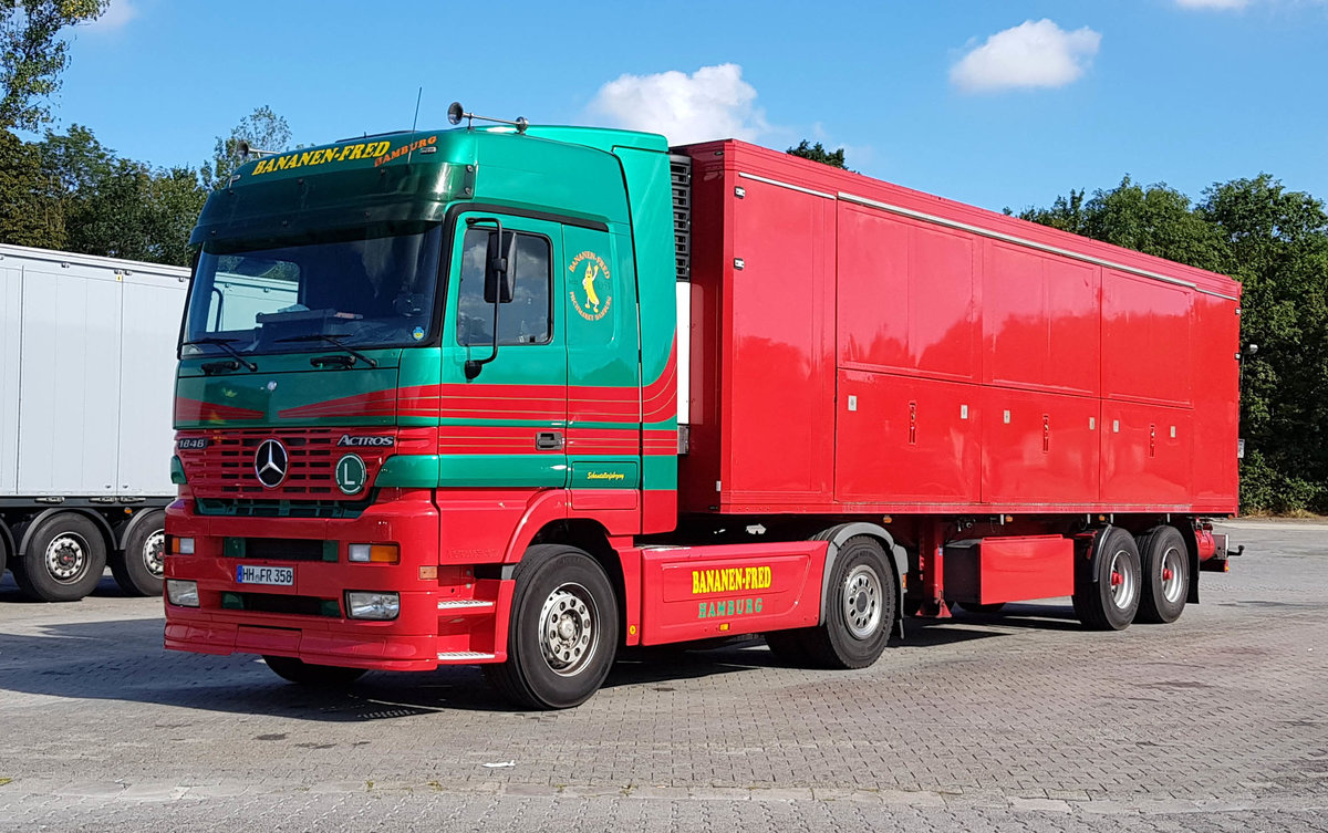 =MB Actros 1846 von BANANEN-FRED rastet im September 2019 an der A 7