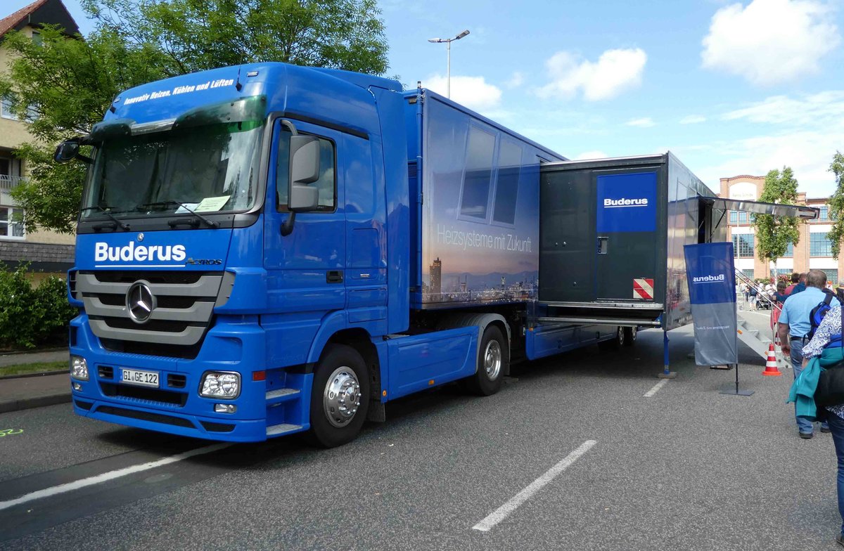 =MB Actros des Heizungsherstellers BUDERUS steht als Ausstellungstruck beim Hessentag 2019 in Bad Hersfeld, 06-2019